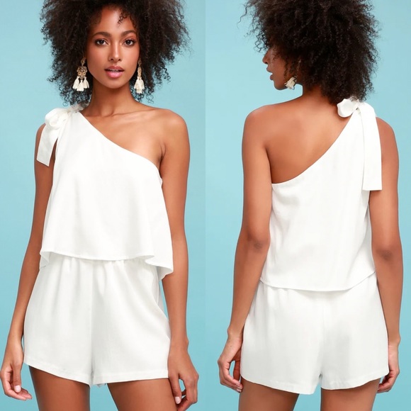 Lulus Pants - NWT Lulus Destined for Chicness Romper White Small